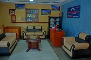 Posezení v ubytování Hotel Himalayan Home Lamagaun Pokhara 10 minute drive from tourist place lakeside rent Rooms