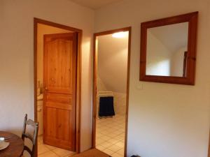 Fotografie z fotogalerie ubytování Studio dans une chaumière de caractère v destinaci Baud + 3 fotografie
