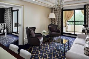 Posezení v ubytování Fes Marriott Hotel Jnan Palace