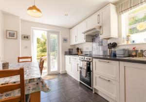 Nhà bếp/bếp nhỏ tại Rose Cottage