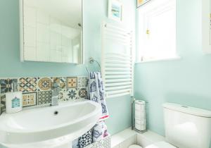 Phòng tắm tại Rose Cottage +45 ảnh