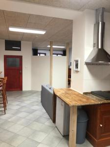 Kuchyňa alebo kuchynka v ubytovaní Apartman U Andela