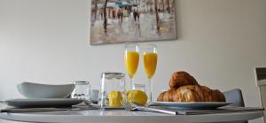 Breakfast options na available sa mga guest sa Whiterose Roundabout Apartment