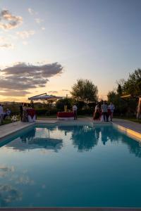 Bazén v ubytování Agriturismo Il Tiro nebo v jeho okolí