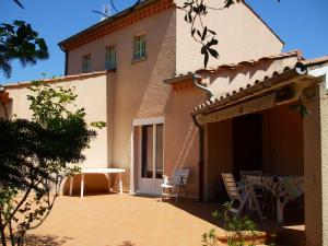 Budova, kde se prázdninový dům nachází