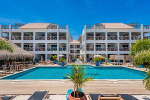 Bazén v ubytování Bloozz resort Bonaire nebo v jeho okolí