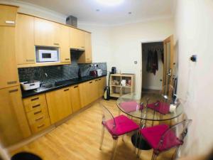 Η κουζίνα ή μικρή κουζίνα στο Central London Apartment for family upto 5 +12 φωτογραφίες