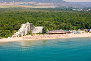 an aerial view of a hotel and a beach at Hotel Gergana - Ultra All Inclusive in Albena