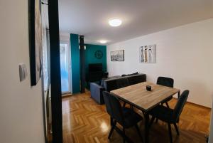 Istumisnurk majutusasutuses Apartmani Milan +4 fotot