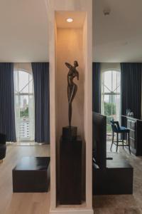 Uma área de estar em Waymore Hotel Spa & Casino