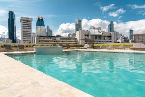 A piscina localizada em Waymore Hotel Spa & Casino ou nos arredores
