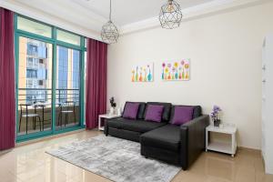 Fotografija v galeriji nastanitve Delightful stay at the 1BR apt with coastal view v Dubaju