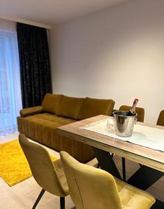 Leśne Wzgórze Apartamenty的休息区