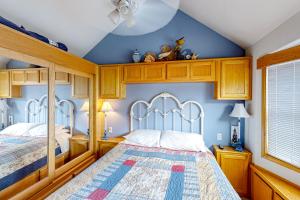 Кровать или кровати в номере Whaleshead Wonderland