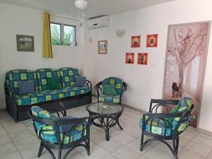 Istumisnurk majutusasutuses T2 cosy, spacieux et confortable