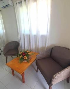 Wolfgramm Beachfront Motel的休息区