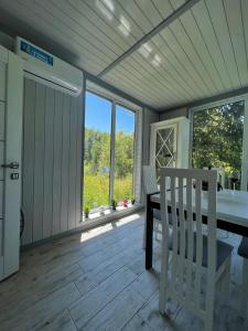 Balkón nebo terasa v ubytování Sonna