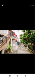 uma imagem de uma rua da cidade com edifícios em Hostal Cartagena Beach em Cartagena de Indias