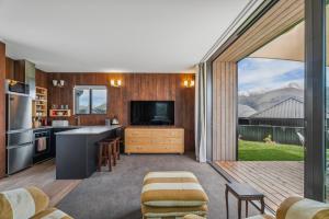 Kuchyň nebo kuchyňský kout v ubytování Landsborough Lane - Wanaka Holiday Studio