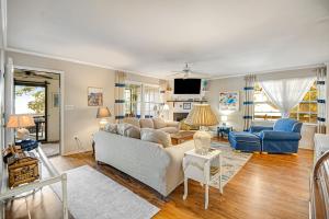 Gallery image of Bland's Landing in Surf City