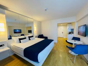 TV a/nebo společenská místnost v ubytování Batumi floor40