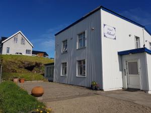 Το κτήριο όπου στεγάζεται  ο ξενώνας