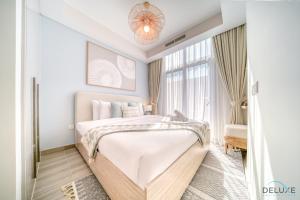 Fotografie z fotogalerie ubytování Peaceful 3BR Townhouse at DAMAC Hills 2, Dubailand by Deluxe Holiday Homes v Dubaji