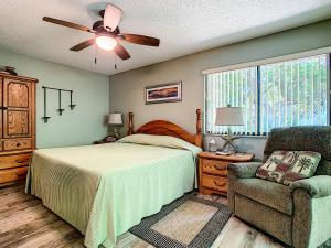 Postel nebo postele na pokoji v ubytování Tastefully Decorated Sea Woods Villa - Near beach access, shopping & Dining! S4410 + 31 fotografií