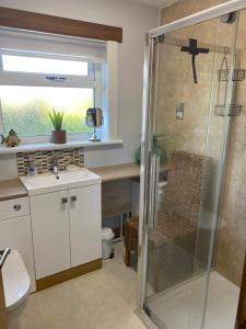 Ένα μπάνιο στο Jacquie's B&B -Dumfries-Room with a view +51 φωτογραφίες