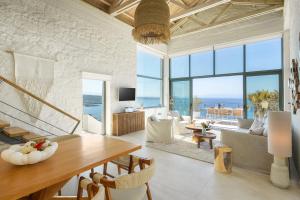 Posezení v ubytování Villa Anton by Cura Villas Collection