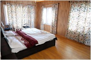 Billede fra billedgalleriet på White House Cottage i Kolur + 3 billeder