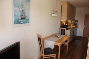 Η κουζίνα ή μικρή κουζίνα στο Ostseeferienappartement K115