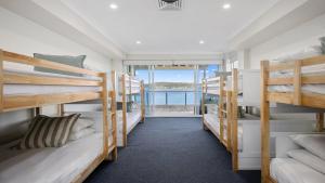 Point ClareWaters Edge - Point Clare - Pool - Spa - Private Jetty的海景客房 - 带双层床 更多16张照片