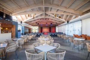 Un restaurante u otro lugar para comer en Barceló Fuerteventura Castillo