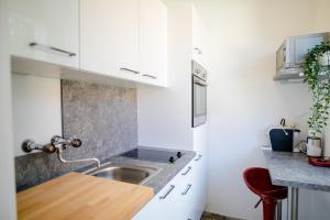 Kuchyň nebo kuchyňský kout v ubytování zimmer-graz