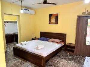 James Guesthouse客房内的一张或多张床位