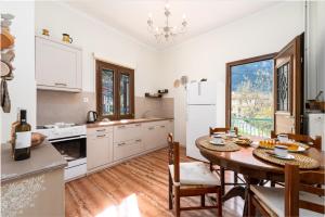 Η κουζίνα ή μικρή κουζίνα στο Clepsydra Mountain House