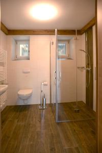 Koupelna v ubytování Ferienwohnung Holzebenhof