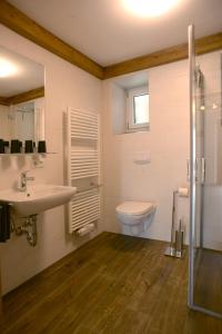 Koupelna v ubytování Ferienwohnung Holzebenhof