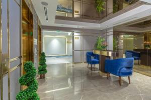 Ruang duduk di Green Park Hotel