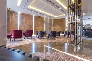 Ruang duduk di Green Park Hotel