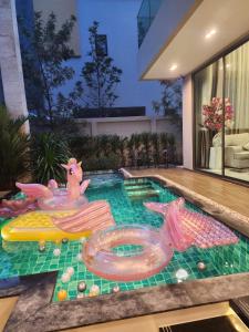 Бассейн в I am pool villa Pattaya или поблизости