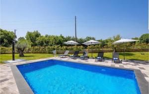 Πισίνα στο ή κοντά στο Villa Ante