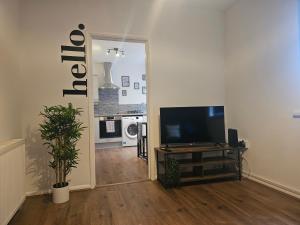 Televiisor ja/või meelelahutuskeskus majutusasutuses Hereford House - Welcome Short Stays