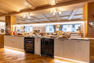 A restaurant or other place to eat at Hotel Panorama