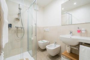 A bathroom at Hotel Panorama