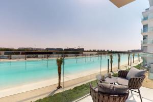Fotografie z fotogalerie ubytování Residence 21 - Glamorous One Bedroom v Dubaji