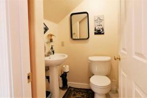 Fotografie z fotogalerie ubytování Spacious cabin with game room free WIFI & parking v destinaci Shaver Lake