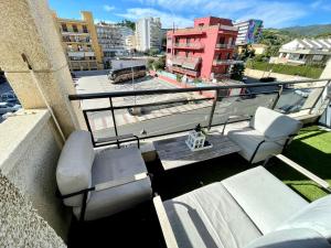 Balkón alebo terasa v ubytovaní Apartemento piscina centro calella 3 min playa