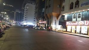 Galeriebild der Unterkunft Adbldna01 in Abu Dhabi + 20 Fotos